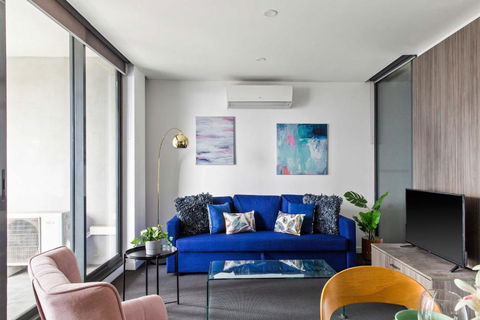 A Cozy 2BR Apt Next To Southern Cross FREE Parking - Accommodation Australia 1