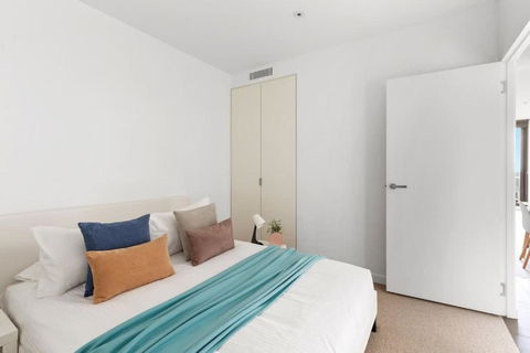 A Cozy 2BR Apt With Free WiFi In Prime Melbourne - Accommodation Australia 1