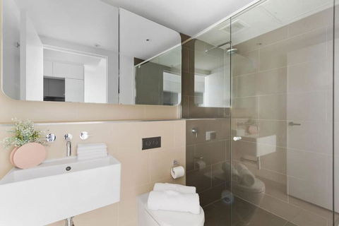 A Cozy 2BR Apt With Free WiFi In Prime Melbourne - Accommodation Australia 2