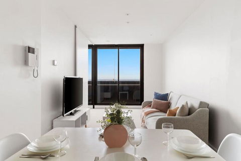 A Cozy 2BR Apt With Free WiFi In Prime Melbourne - Accommodation Australia 0