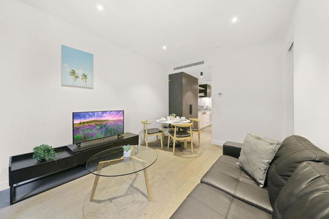 A Cozy & Lovely 2BR Apt Near Melbourne Central - Accommodation Australia 0