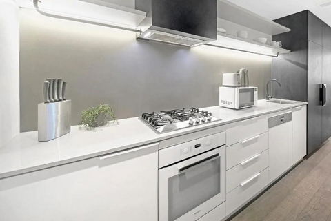 A Cozy & Lovely 2BR Apt Near Melbourne Central - Accommodation Australia 3