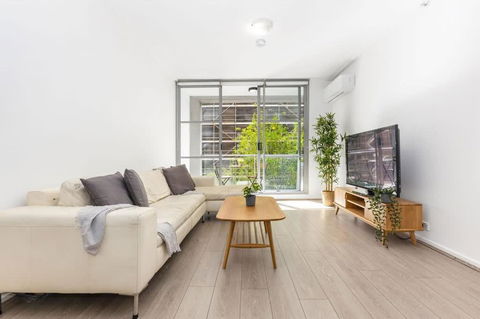 A Cozy & Modern Studio Right Next To Darling Harbour - Accommodation Australia 0