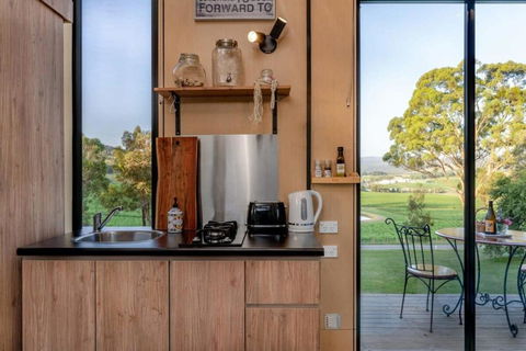A Dam Good View By Tiny Away - Accommodation Australia 2