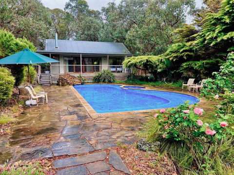 A Lovely Pool House In Forest - Accommodation Australia 0