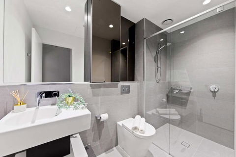 A Lux & Modern Apt Next To Southern Cross Station - Accommodation Australia 3