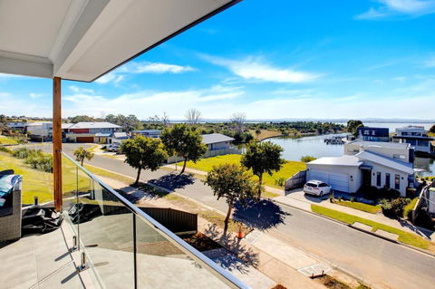 A Magnetic Retreat - Accommodation Australia 4