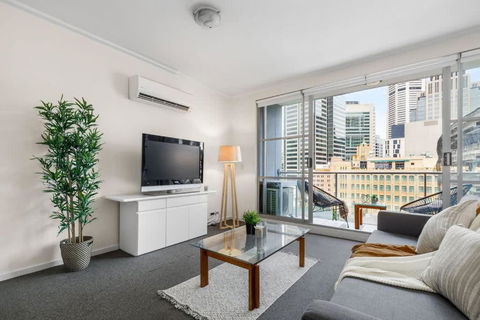 A Modern Apt City Views Next To Darling Harbour - Accommodation Australia 2