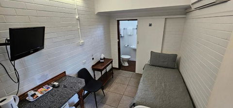 A Railway Lodge - Accommodation Australia 1