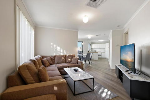 A Stones Throw - Accommodation Australia 1