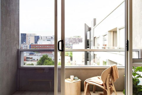 A Stylish 2BR Apt Next To Vic Market FREE Parking - Accommodation Australia 3