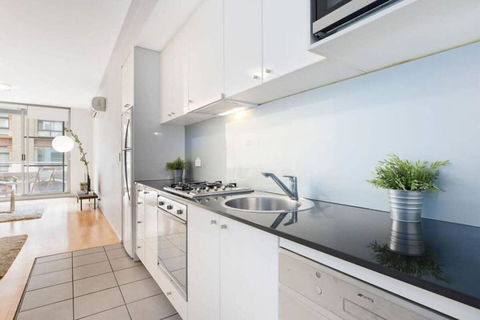A Stylish & Cozy Studio Next To Darling Harbour - Accommodation Australia 4