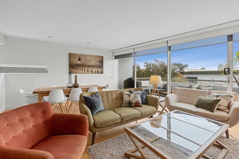 A Touch Of Class - Accommodation Australia 1