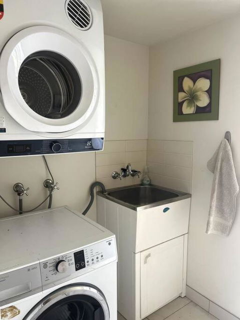 A Touch Of Lux In The Redlands! - Accommodation Australia 2
