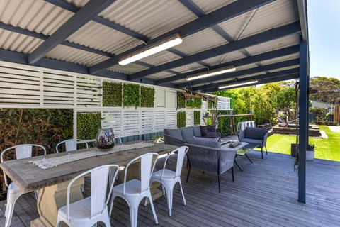 A Touch Of Paradise - House And Granny Flat - 4 Mins Walk To Callala Beach - Local Tourism 3