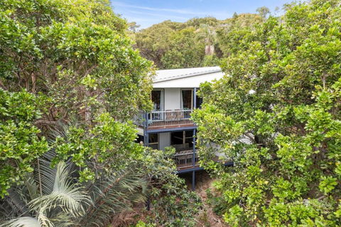 A Turtle House By Discover Stradbroke - Accommodation Australia 2
