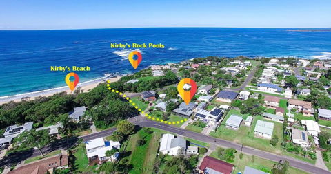 A Wave From It All - Accommodation Australia 0