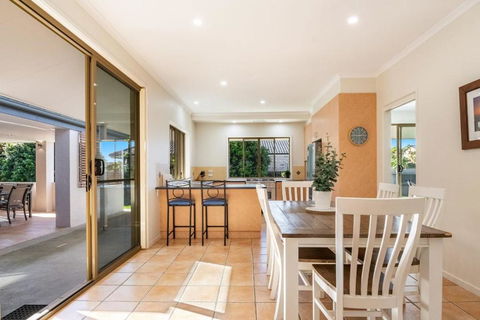 A Wave From It All - Lennox Head - Accommodation Australia 2