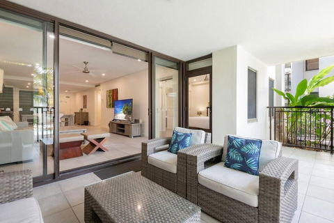 A Well-deserved Beachside Resort Retreat - Accommodation Australia 3