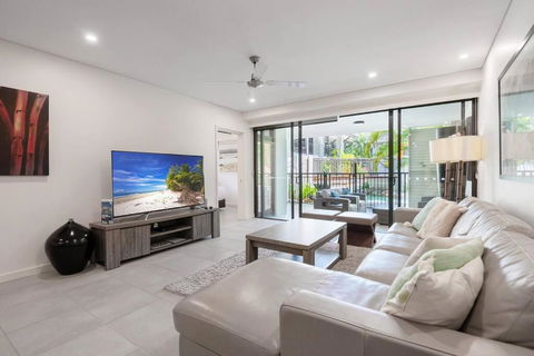 A Well-deserved Beachside Resort Retreat - Accommodation Australia 4