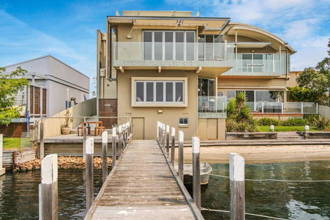 A Window On The Bay - Accommodation Australia 0