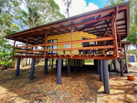 A Yearenda - Water Views -3BR - Steps To The Beach - Accommodation Australia 3
