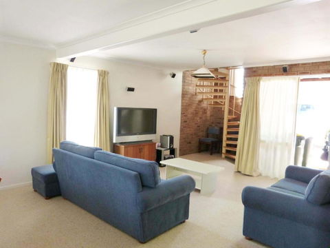 Aalen Endangered Species - Accommodation Australia 2