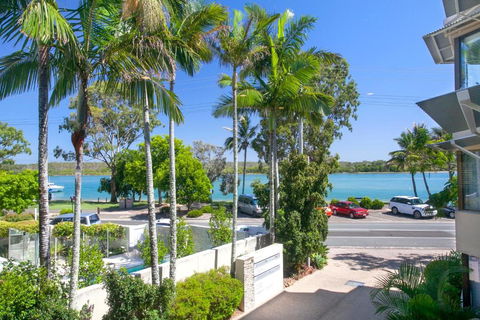 Aarons Luxury Retreat - Accommodation Australia 0