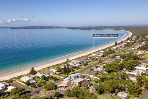 Abode Callala Beach Jervis Bay - 100m To Beach! - Accommodation Australia 1