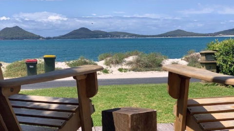 Absolute Beach Front - Accommodation Australia 1