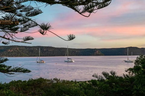 Absolute Beach Front House Panoramic Views - Local Tourism 3