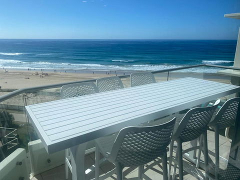 Absolute Beach Frontage Two Bedroom - Accommodation Australia 0