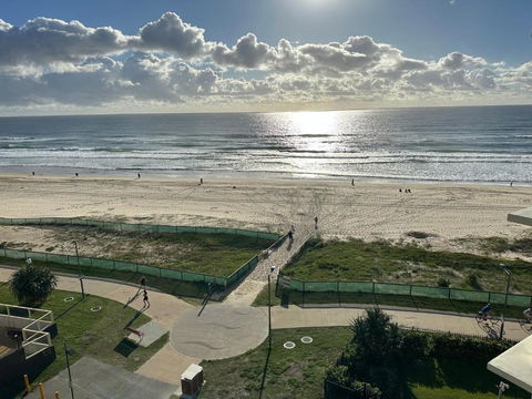 Absolute Beach Frontage Two Bedroom - Accommodation Australia 1