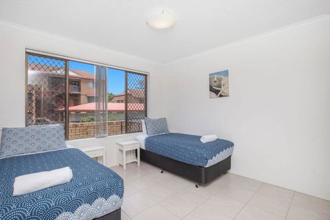 Absolute Beachfront Apartment! - Accommodation Australia 2