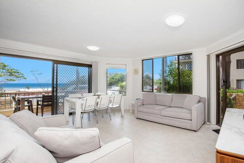 Absolute Beachfront Apartment! - Accommodation Australia 3