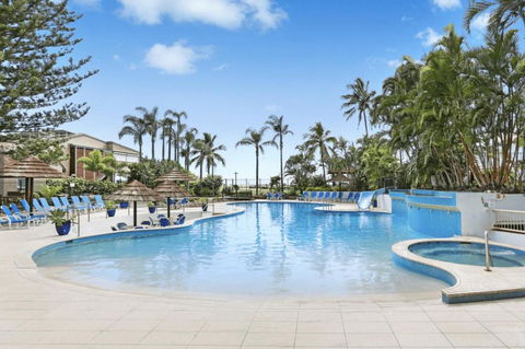 Absolute Beachfront Royal Palms - Accommodation Australia 1