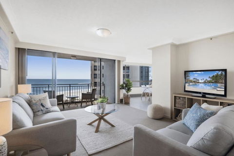 Absolute Beachfront Royal Palms - Accommodation Australia 2