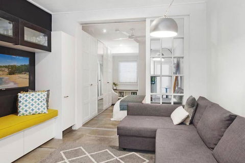 Absolute Beachfront Surf Unit In Terrigal/Wambi - Accommodation Australia 3
