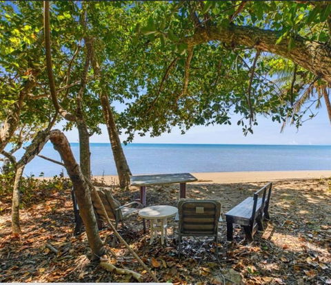 Absolute Beachfront WongaBelle- Pet Friendly - Accommodation Australia 1