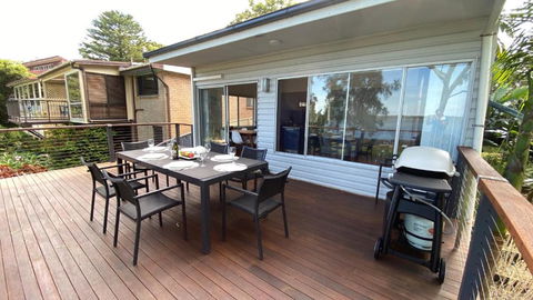 Absolute Lakefront House - Enjoy The Sunrise - Accommodation Australia 1