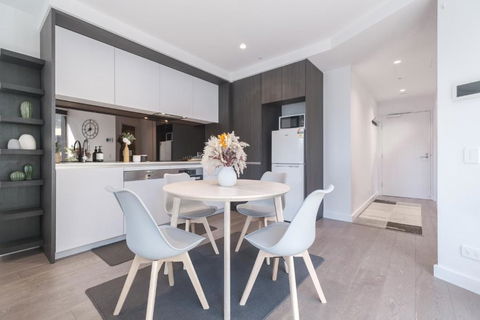 Absolute Luxury 1br Apt Mq Poolgym - Accommodation Australia 3