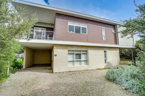 Absolute Luxury Beachfront - Middleton - BYO Linen - Accommodation Australia 1