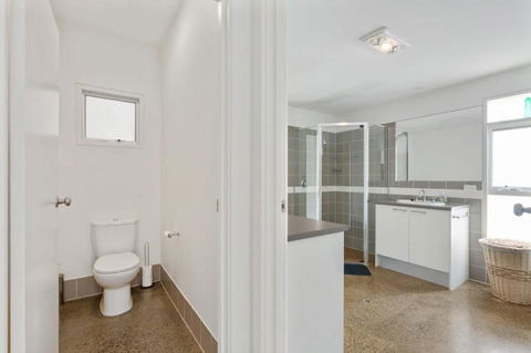 Absolute Luxury Beachfront - Middleton - BYO Linen - Accommodation Australia 3