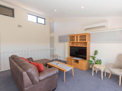 Acacia 4 2 Kirwan Close - Accommodation Australia 2