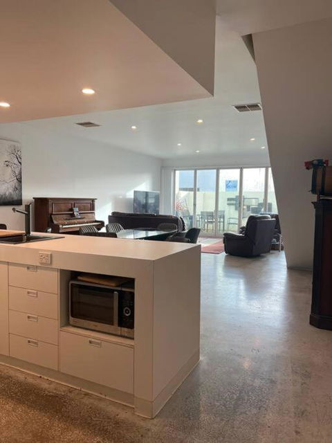 Access To All CBD Has To Offer - Accommodation Australia 4