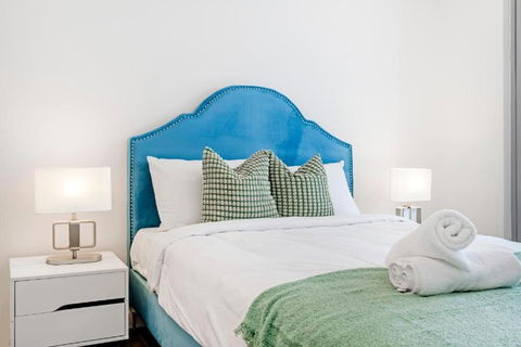 Accor Stadium Luxury - 3 Bed 2 Baths, Sleeps 6, Pool, Parking If Available- NO PARTIES - Accommodation Australia 2