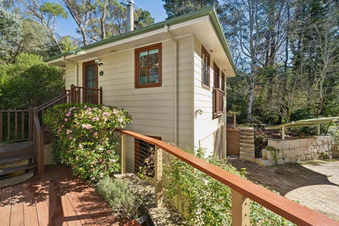 Acer Corner - Accommodation Australia 0