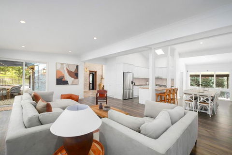 Acreage Estate -Ponies -Tennis Court -Spa - Accommodation Australia 3