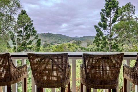 Acreage Near Currumbin Beach - Local Tourism 0