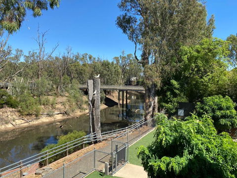 Adelphi Apartments 3 Or 3A - Downstairs 2 Bedroom Or Upstairs King Studio With Balcony - Accommodation Australia 0